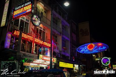 Matt Caseli & Dona Amelia at The Club Khaosan — photo 1