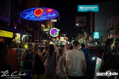 Matt Caseli & Dona Amelia at The Club Khaosan — photo 2
