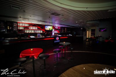 Matt Caseli & Dona Amelia at The Club Khaosan — photo 4