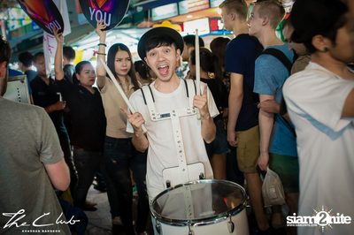 Matt Caseli & Dona Amelia at The Club Khaosan — photo 34