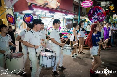 Matt Caseli & Dona Amelia at The Club Khaosan — photo 38