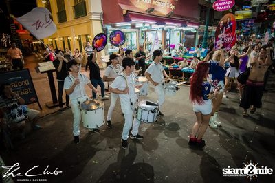 Matt Caseli & Dona Amelia at The Club Khaosan — photo 39