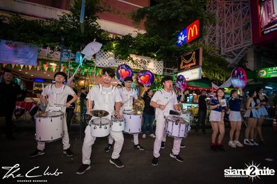 Matt Caseli & Dona Amelia at The Club Khaosan — photo 46