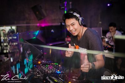 Matt Caseli & Dona Amelia at The Club Khaosan — photo 57