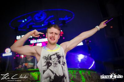 Matt Caseli & Dona Amelia at The Club Khaosan — photo 63