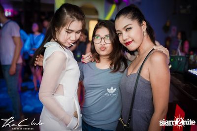 Matt Caseli & Dona Amelia at The Club Khaosan — photo 75