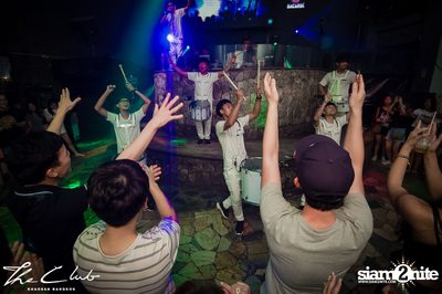 Matt Caseli & Dona Amelia at The Club Khaosan — photo 82