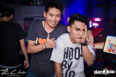 Matt Caseli & Dona Amelia at The Club Khaosan — photo 85