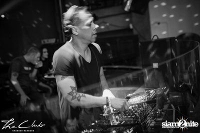 Matt Caseli & Dona Amelia at The Club Khaosan — photo 89