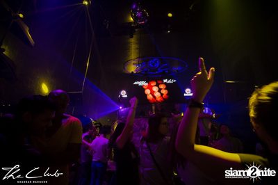 Matt Caseli & Dona Amelia at The Club Khaosan — photo 92