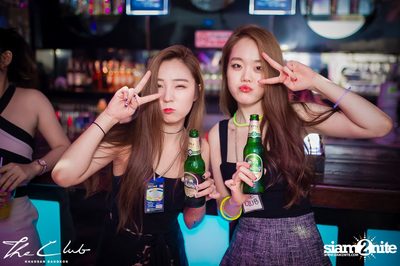 Matt Caseli & Dona Amelia at The Club Khaosan — photo 99