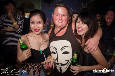 Matt Caseli & Dona Amelia at The Club Khaosan — photo 121
