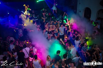 Matt Caseli & Dona Amelia at The Club Khaosan — photo 161