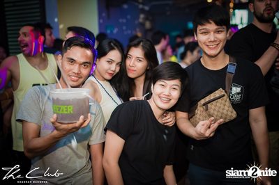 Matt Caseli & Dona Amelia at The Club Khaosan — photo 170