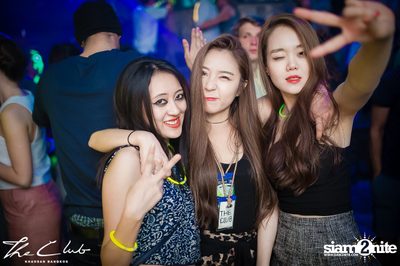 Matt Caseli & Dona Amelia at The Club Khaosan — photo 174