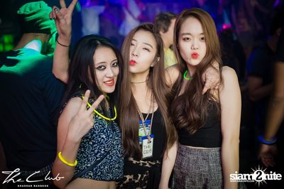 Matt Caseli & Dona Amelia at The Club Khaosan — photo 175