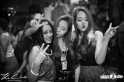 Matt Caseli & Dona Amelia at The Club Khaosan — photo 176