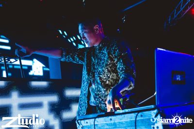 Fly Day Party กับ Far East Movement ที่ สตูดิโอ ไลฟ์ ฮอลล์ — photo 38