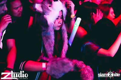 Fly Day Party กับ Far East Movement ที่ สตูดิโอ ไลฟ์ ฮอลล์ — photo 52