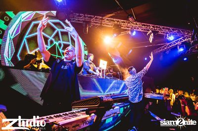 Fly Day Party กับ Far East Movement ที่ สตูดิโอ ไลฟ์ ฮอลล์ — photo 69