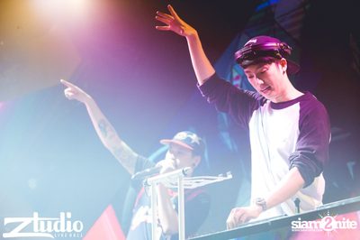 Fly Day Party กับ Far East Movement ที่ สตูดิโอ ไลฟ์ ฮอลล์ — photo 77