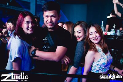 Fly Day Party กับ Far East Movement ที่ สตูดิโอ ไลฟ์ ฮอลล์ — photo 112