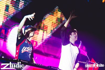 Fly Day Party กับ Far East Movement ที่ สตูดิโอ ไลฟ์ ฮอลล์ — photo 144