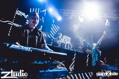 Fly Day Party กับ Far East Movement ที่ สตูดิโอ ไลฟ์ ฮอลล์ — photo 177