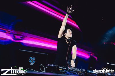 Fly Day Party กับ Far East Movement ที่ สตูดิโอ ไลฟ์ ฮอลล์ — photo 184