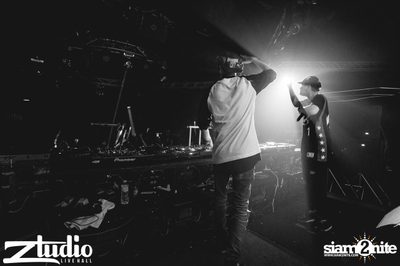 Fly Day Party กับ Far East Movement ที่ สตูดิโอ ไลฟ์ ฮอลล์ — photo 192