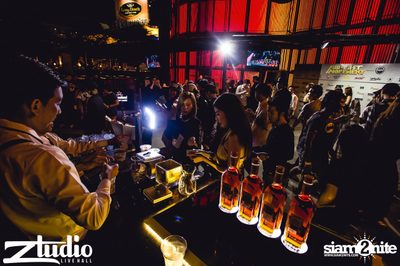 Fly Day Party กับ Far East Movement ที่ สตูดิโอ ไลฟ์ ฮอลล์ — photo 202
