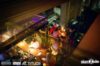 Altitude ที่ Gramercy Park บนชั้นดาดฟ้าของ อะโบฟ อีเลฟเว่น, สุขุมวิท 11 — photo 8