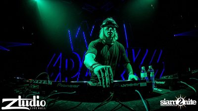 Grey Goose นำเสนอ TGIF : Will Sparks ที่ สตูดิโอ ไลฟ์ ฮอลล์ — photo 11
