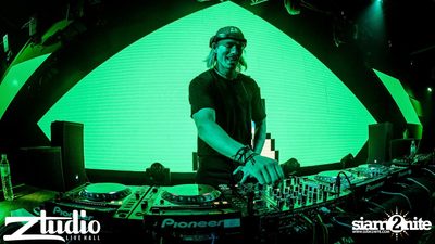 Grey Goose นำเสนอ TGIF : Will Sparks ที่ สตูดิโอ ไลฟ์ ฮอลล์ — photo 100
