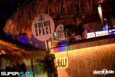 In Bed With Space | Matt Caseli & Dona Amelia at Superflow — photo 5