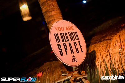 In Bed With Space | Matt Caseli & Dona Amelia at Superflow — photo 14