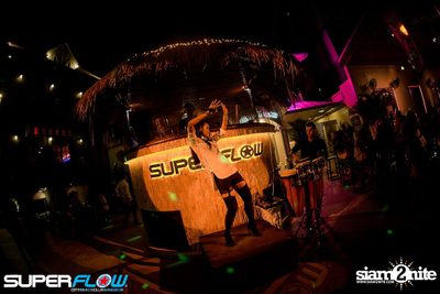 In Bed With Space | Matt Caseli & Dona Amelia at Superflow — photo 70
