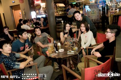 Seenspace Invasion ที่ร้าน Clouds, Fat'R Gut'z และ BREW Beers & Ciders — photo 23