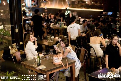 Seenspace Invasion ที่ร้าน Clouds, Fat'R Gut'z และ BREW Beers & Ciders — photo 27