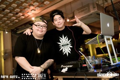 Seenspace Invasion ที่ร้าน Clouds, Fat'R Gut'z และ BREW Beers & Ciders — photo 66
