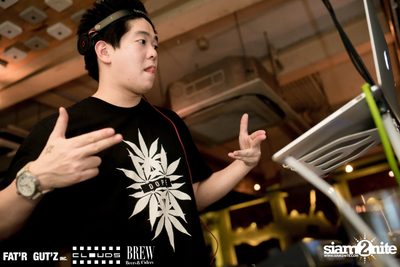 Seenspace Invasion ที่ร้าน Clouds, Fat'R Gut'z และ BREW Beers & Ciders — photo 68