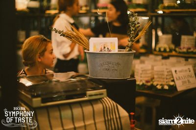 Swing Vintage Jazz | Loy Kratong ที่ ฮ็อปส์ คานาพายา — photo 56
