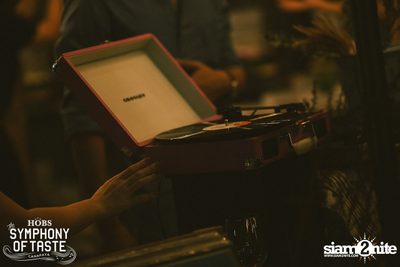 Swing Vintage Jazz | Loy Kratong ที่ ฮ็อปส์ คานาพายา — photo 197