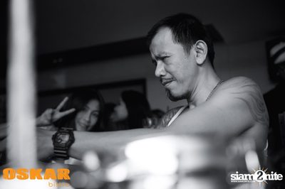 หนุ่ม-ทีโบน แสดงสดที่ ออสการ์ บิสโทร, สุขุมวิทซอย 11 — photo 55