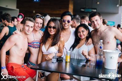 SO POOL PARTY ที่ เดอะ วอเทอร์ คลับ โรงแรมโซฟิเทล โซ — photo 2