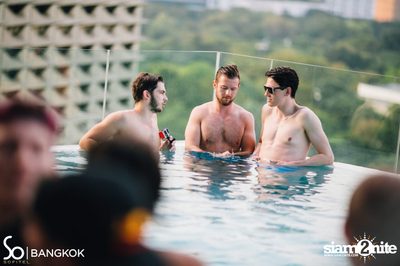SO POOL PARTY ที่ เดอะ วอเทอร์ คลับ โรงแรมโซฟิเทล โซ — photo 4