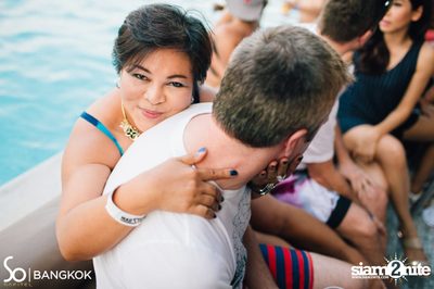 SO POOL PARTY ที่ เดอะ วอเทอร์ คลับ โรงแรมโซฟิเทล โซ — photo 28