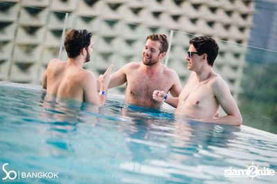 SO POOL PARTY ที่ เดอะ วอเทอร์ คลับ โรงแรมโซฟิเทล โซ — photo 31