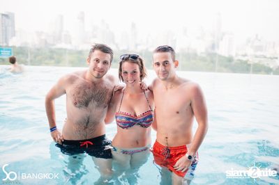 SO POOL PARTY ที่ เดอะ วอเทอร์ คลับ โรงแรมโซฟิเทล โซ — photo 37