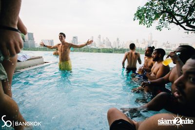 SO POOL PARTY ที่ เดอะ วอเทอร์ คลับ โรงแรมโซฟิเทล โซ — photo 40